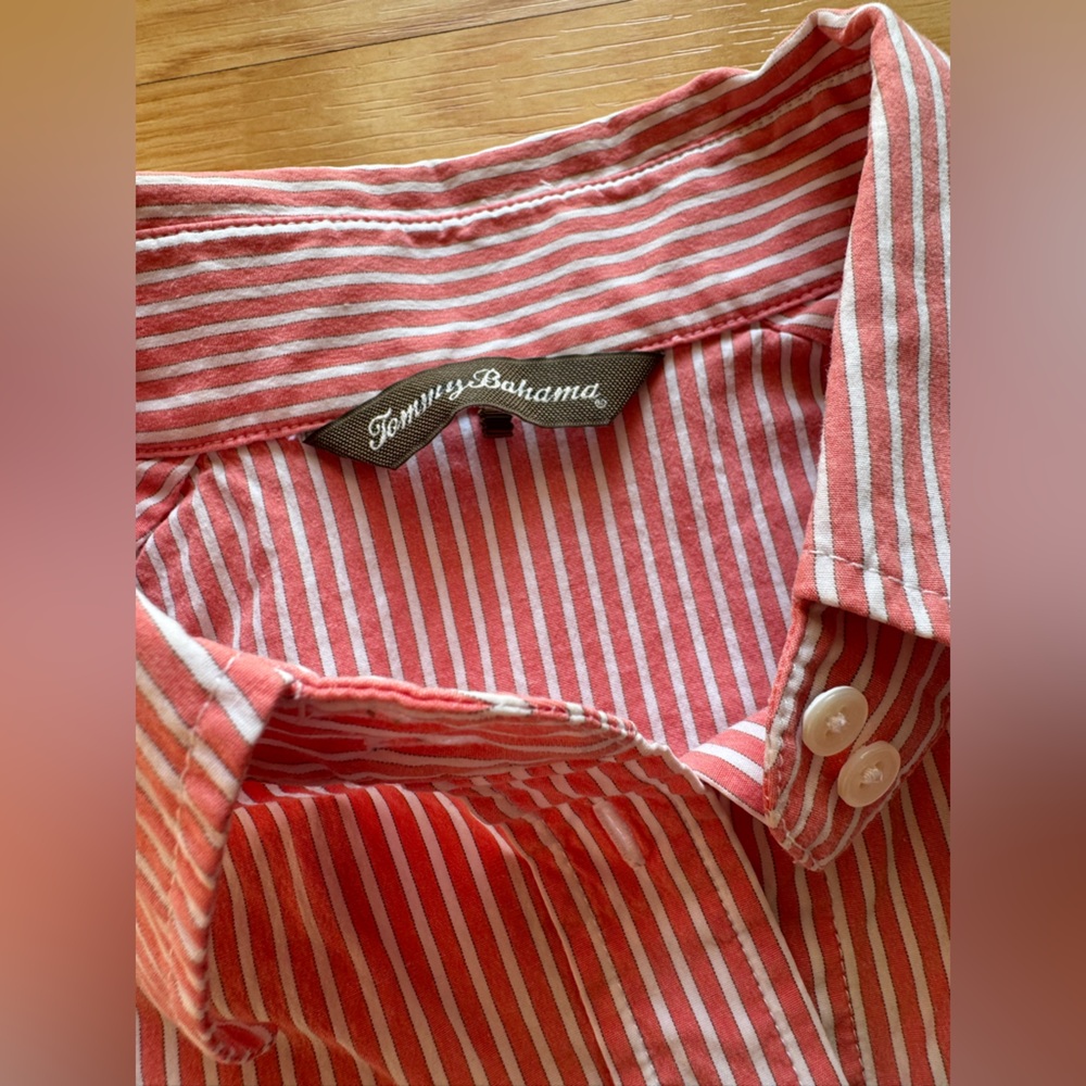 Women’s Tommy Bahama Button Down Preppy Coastal Salmon Pink Striped lightweight - Picture 2 of 4